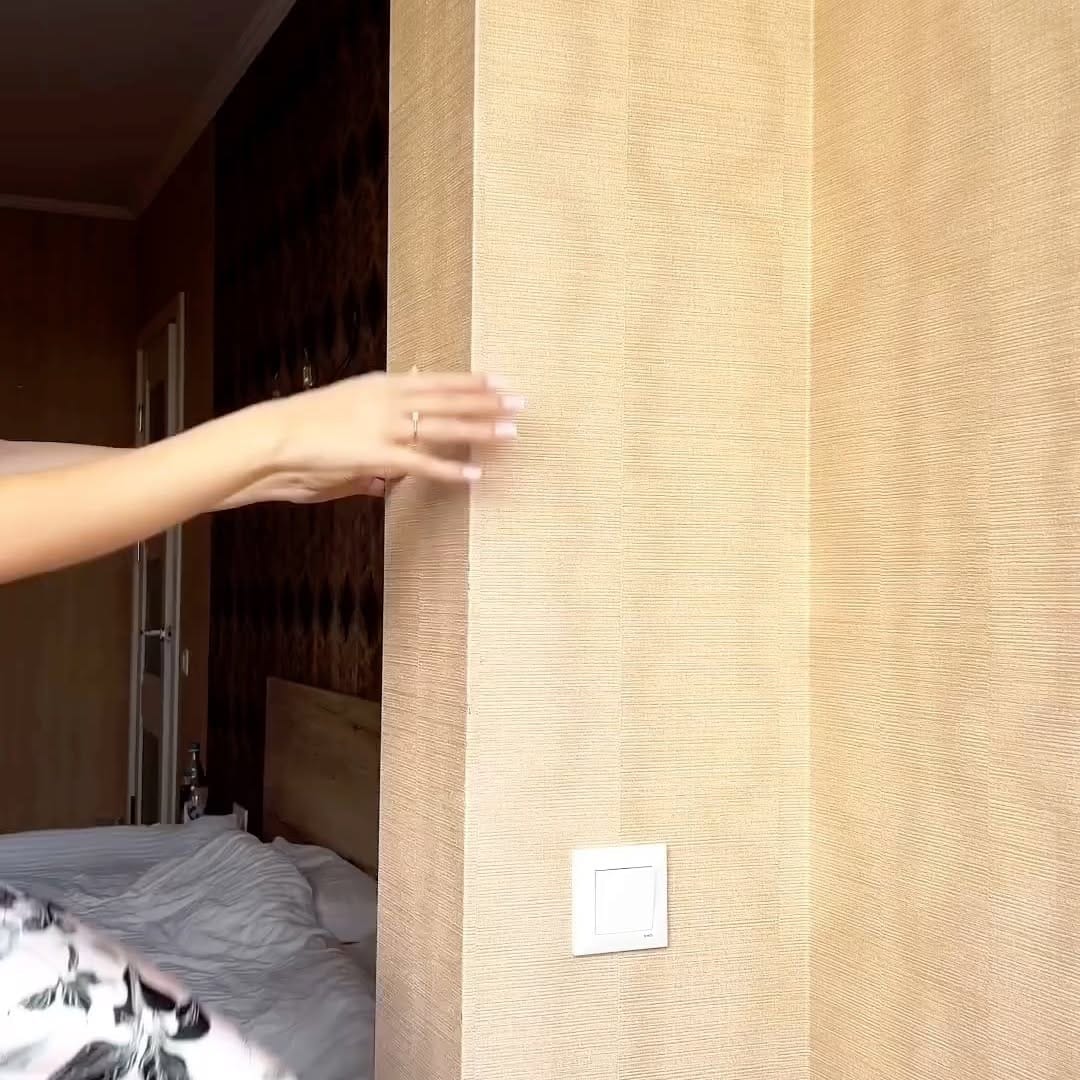 Post 1 by Radha Beauty on Instagram (video)