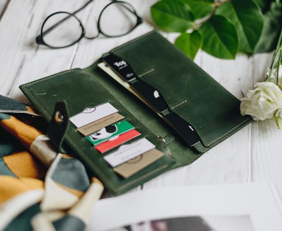 Post 3 by Cantoneri - Leather Studio on Instagram (image)