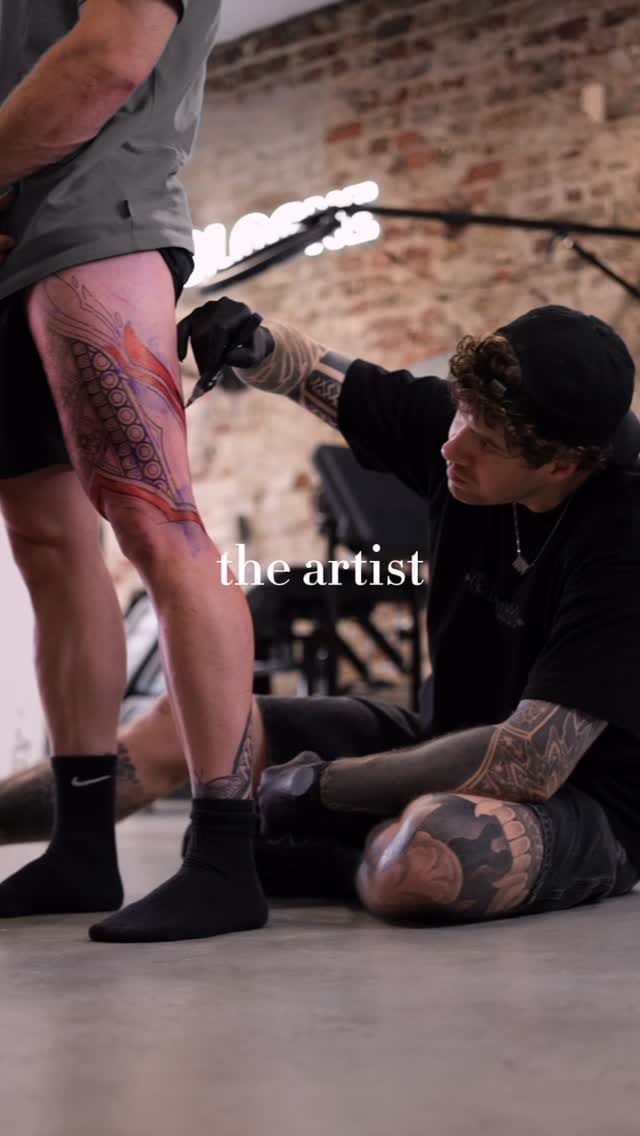 Post 7 by TATTOO DOTWORK MAORI GEOMETRY BERLIN on Instagram (video)