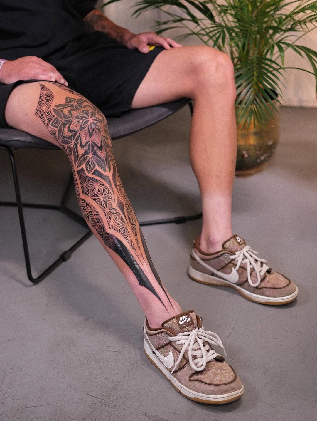 Post 9 by TATTOO DOTWORK MAORI GEOMETRY BERLIN on Instagram (carousel)