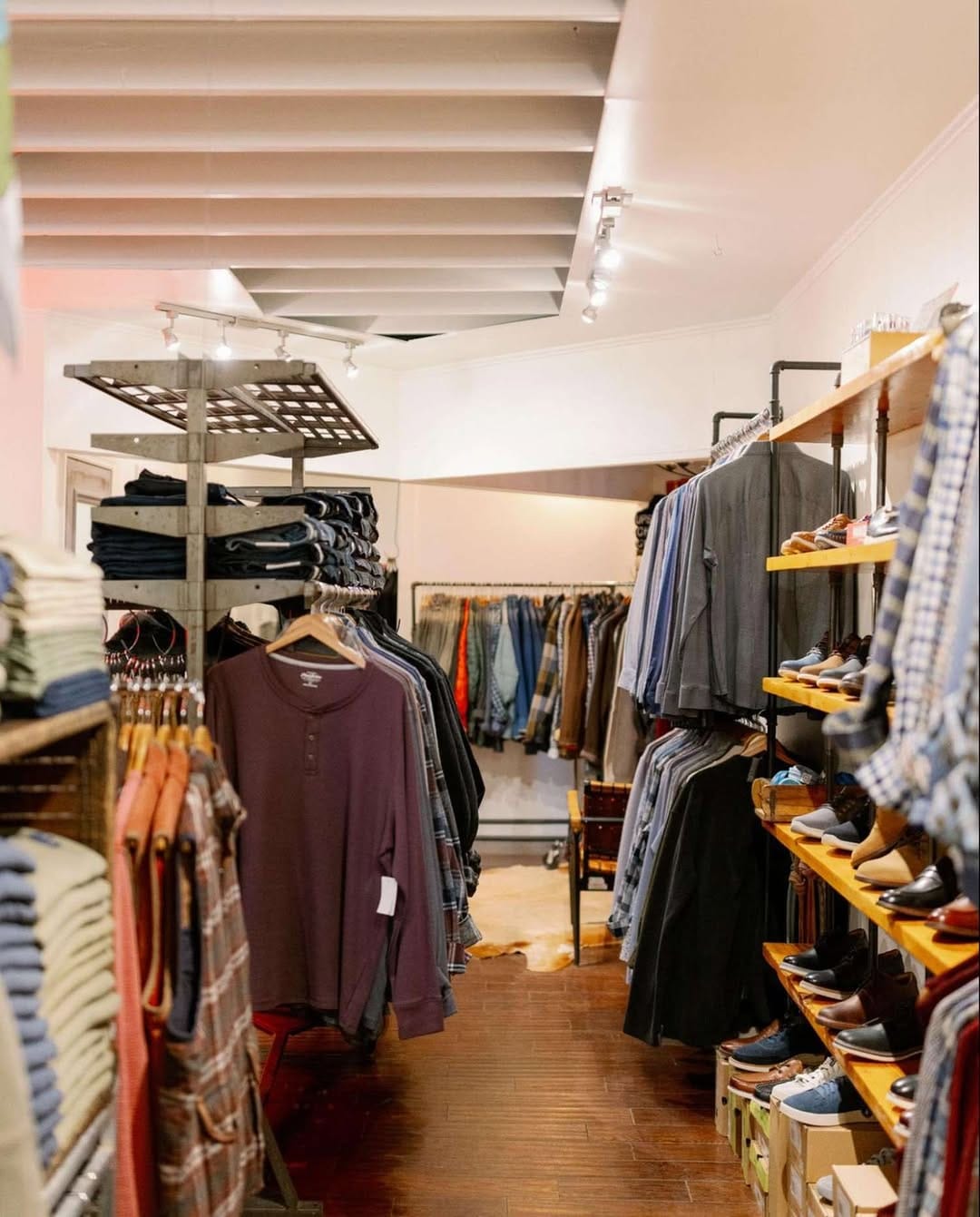 Post 9 by Union Hall Supply Co. | Saratoga Men’s Clothing Store on Instagram (carousel)