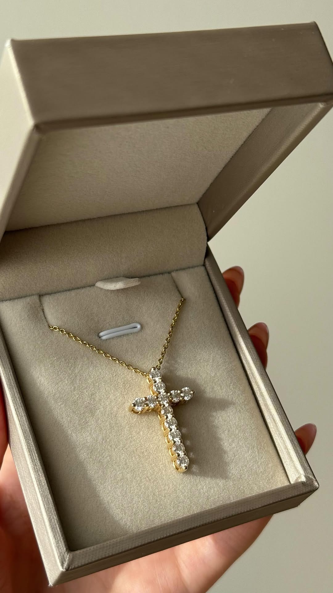 Post 1 by Juwelier ZERO on Instagram (video)