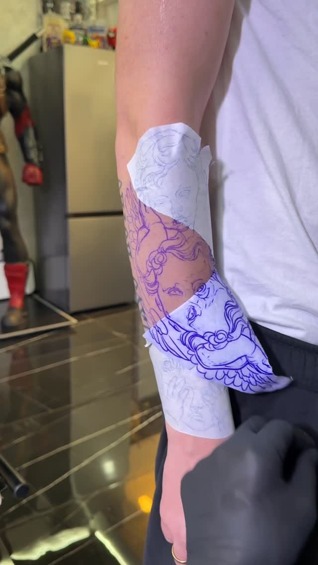 Post 3 by Tattoo Kyrylo Schapovalov on Instagram (video)