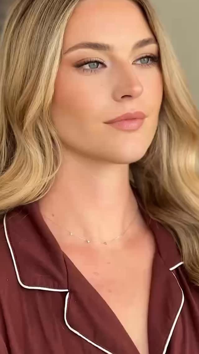 Post 1 by Make up by Lisa Ferah on Instagram (video)