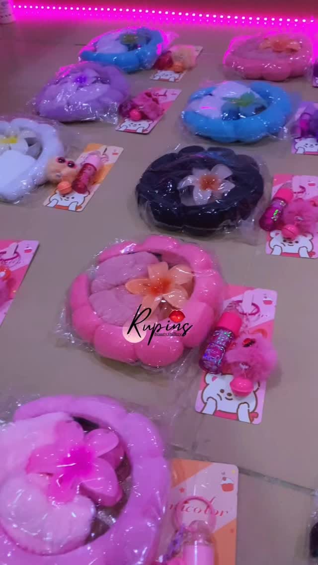 Post 5 by LIP CARE | SELF CARE | GIRLY ESSENTIALS✨🦋💞 on Instagram (video)