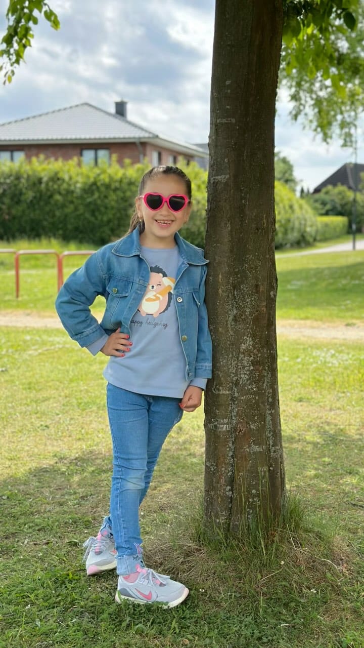 Post 6 by ELLA on Instagram (video)