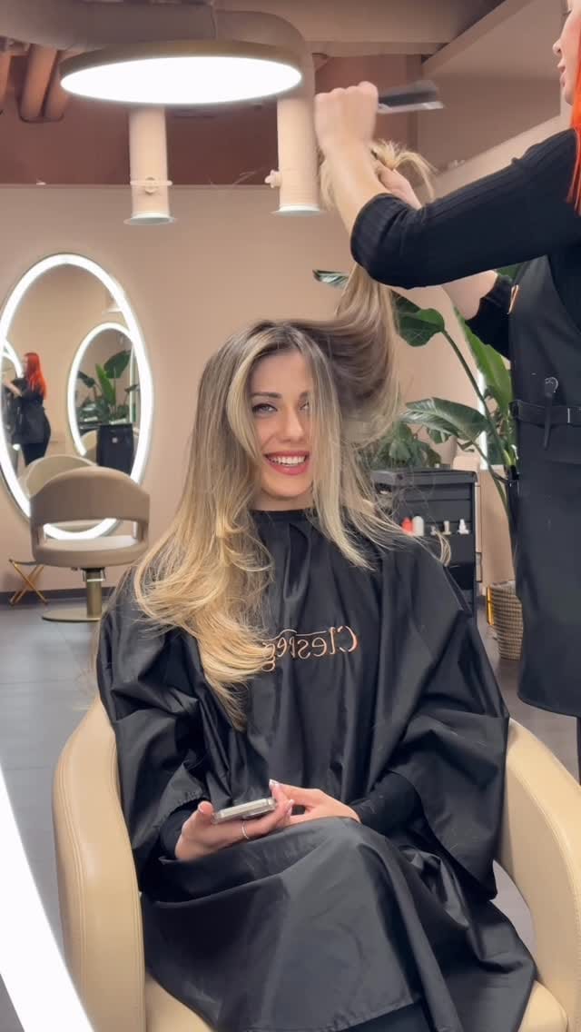 Post 8 by Friseursalon / Hairsalon CLESTEEGE on Instagram (video)