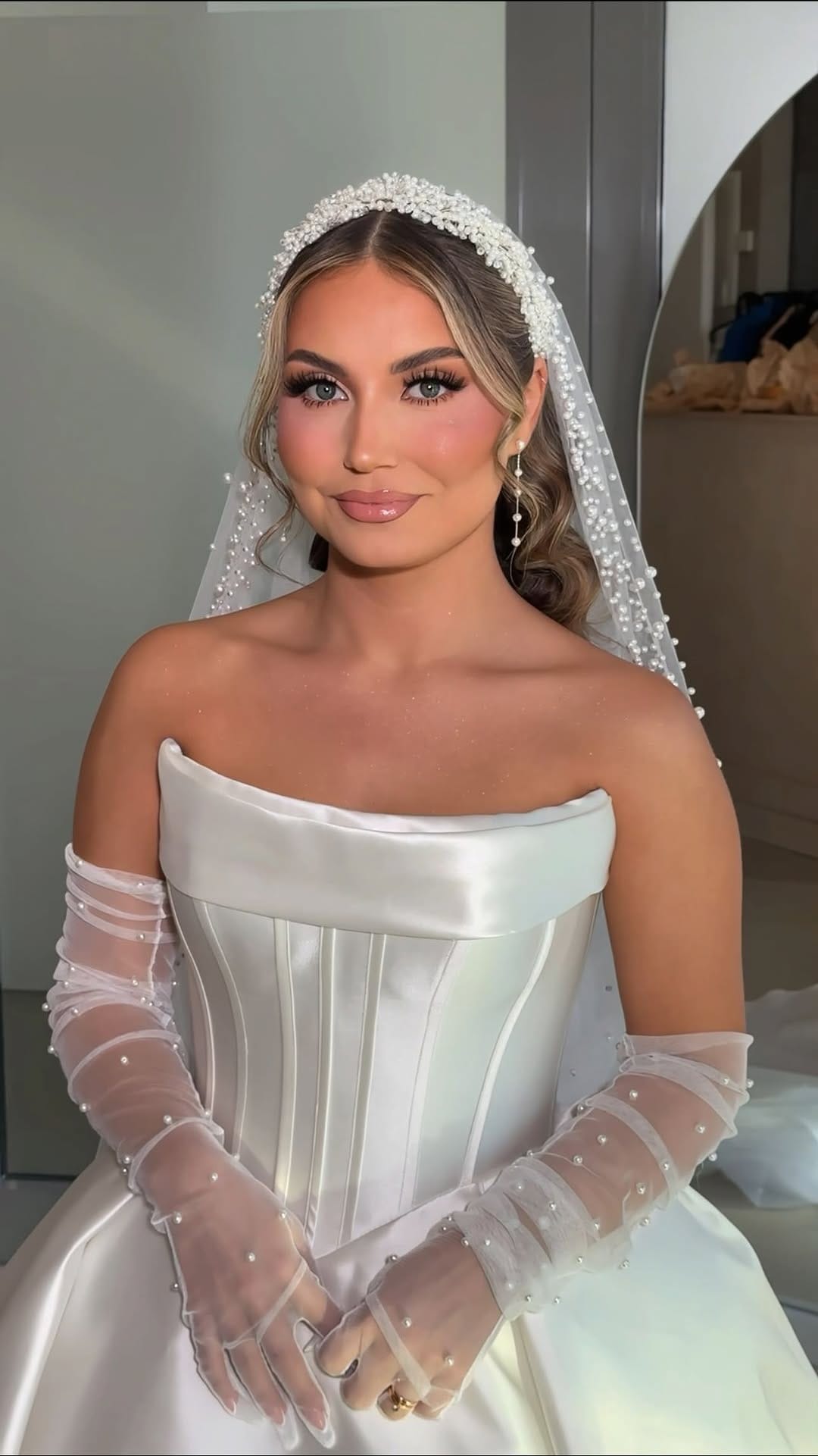 Post 10 by Mabellabeauté Make-Up Artist in Hamburg🇩🇪 on Instagram (video)