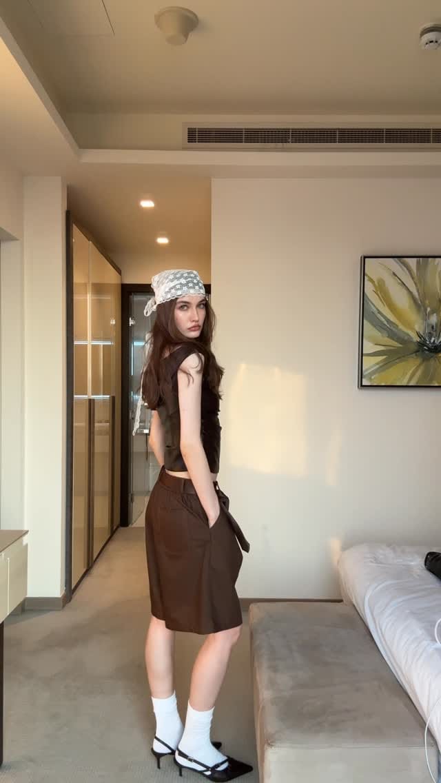 Post 3 by Alina Kochetova on Instagram (video)