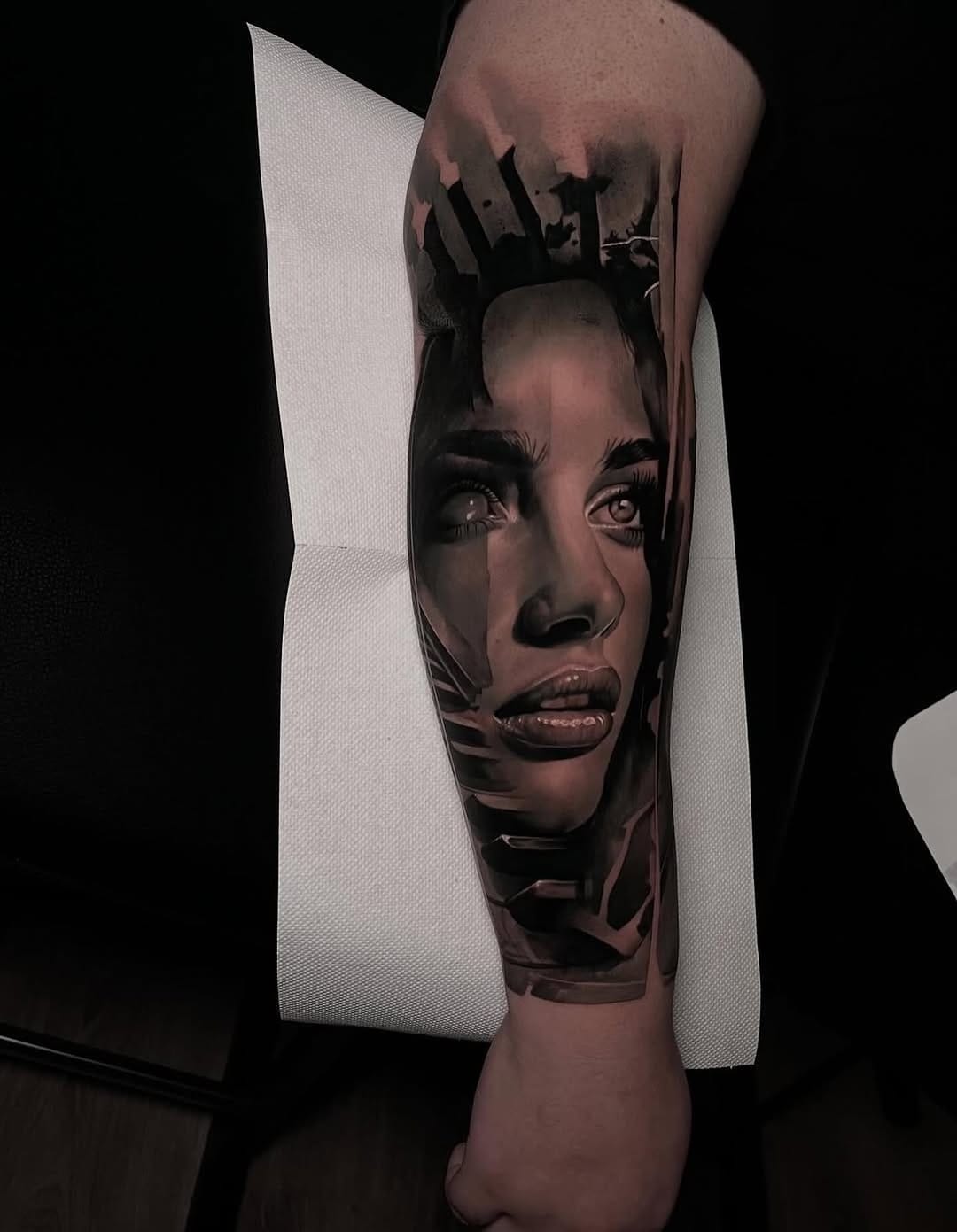 Post 1 by Lakimii Darmstadt on Instagram (image)
