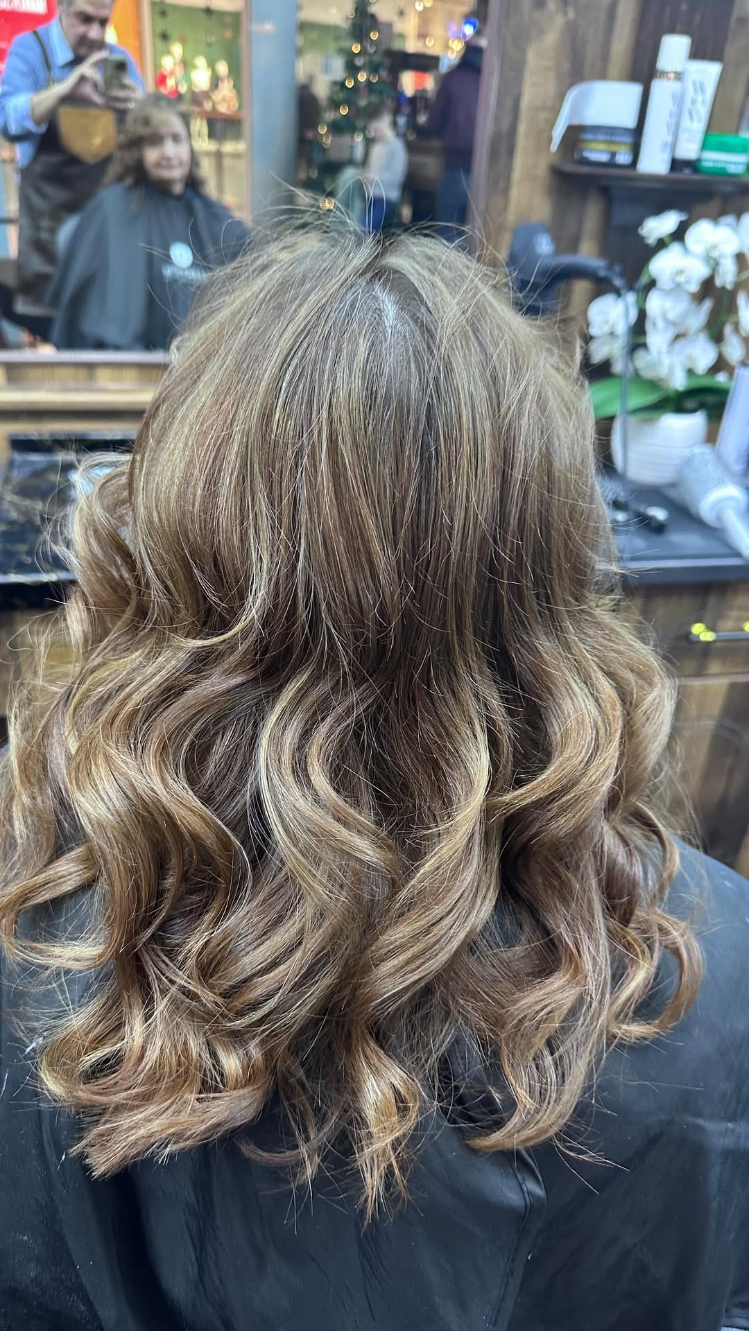 Post 10 by Hair colour / Hair Therapie on Instagram (video)