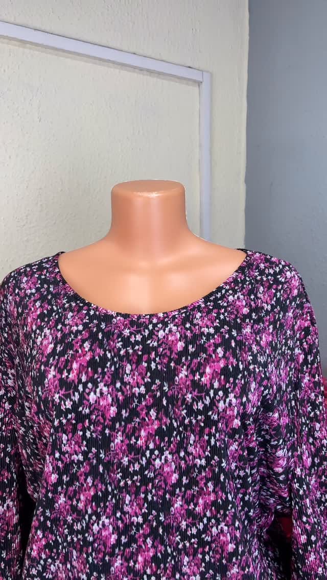 Post 3 by PLUSSIZE THRIFT VENDOR on Instagram (video)