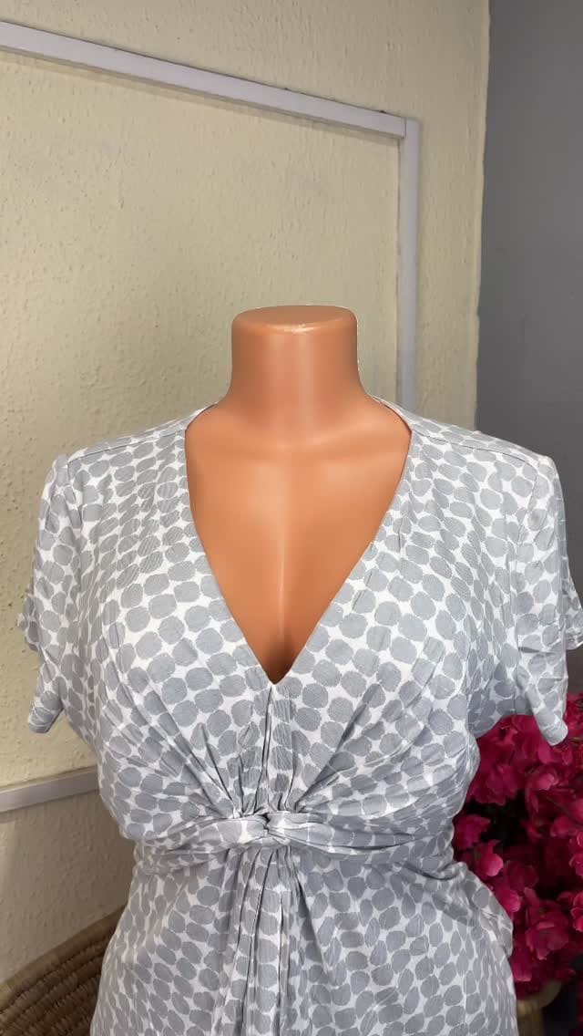 Post 5 by PLUSSIZE THRIFT VENDOR on Instagram (video)