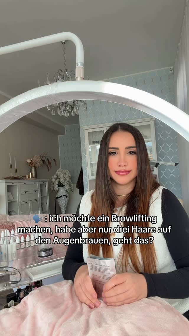 Post 8 by 𝑴𝑬𝑳𝑰𝑺𝑺𝑰𝑴𝑨  𝐵𝑒𝑎𝑢𝑡𝑦 on Instagram (video)
