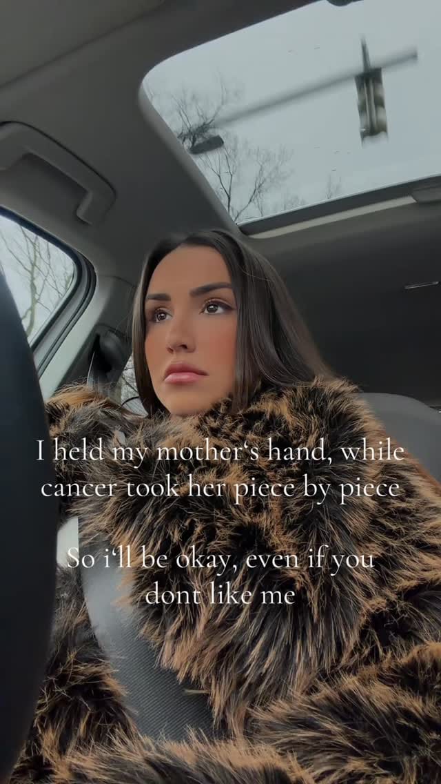 Post 7 by 𝑴𝑬𝑳𝑰𝑺𝑺𝑰𝑴𝑨  𝐵𝑒𝑎𝑢𝑡𝑦 on Instagram (video)