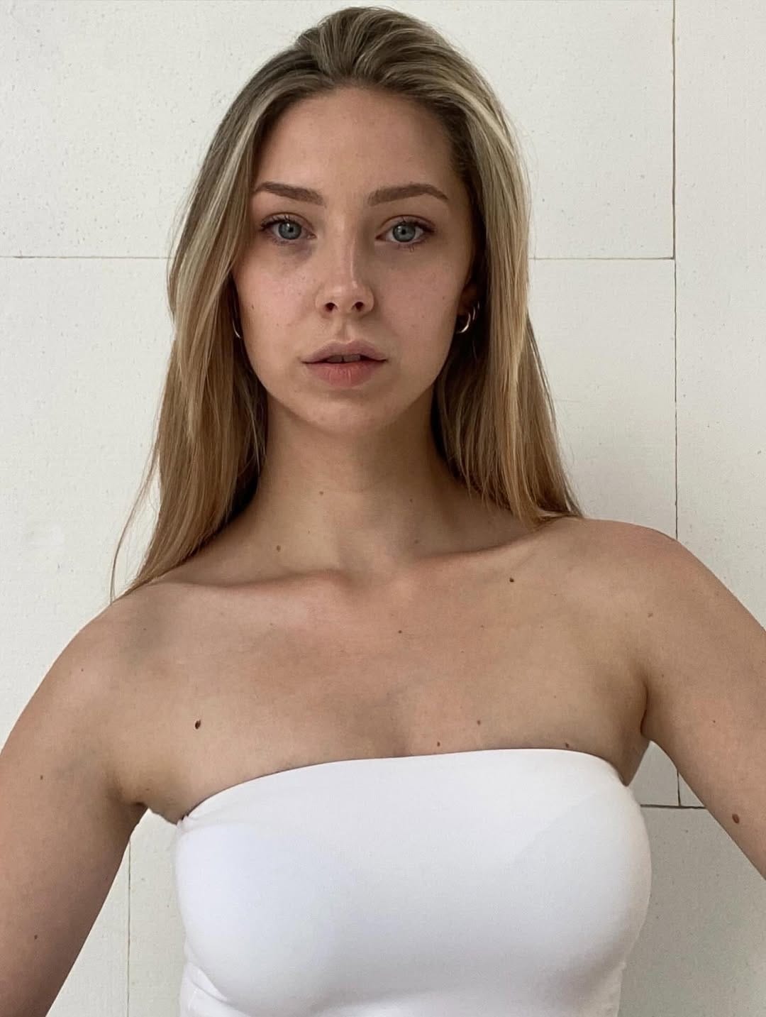 Post 1 by @sabrinaxwlsh on Instagram (image)
