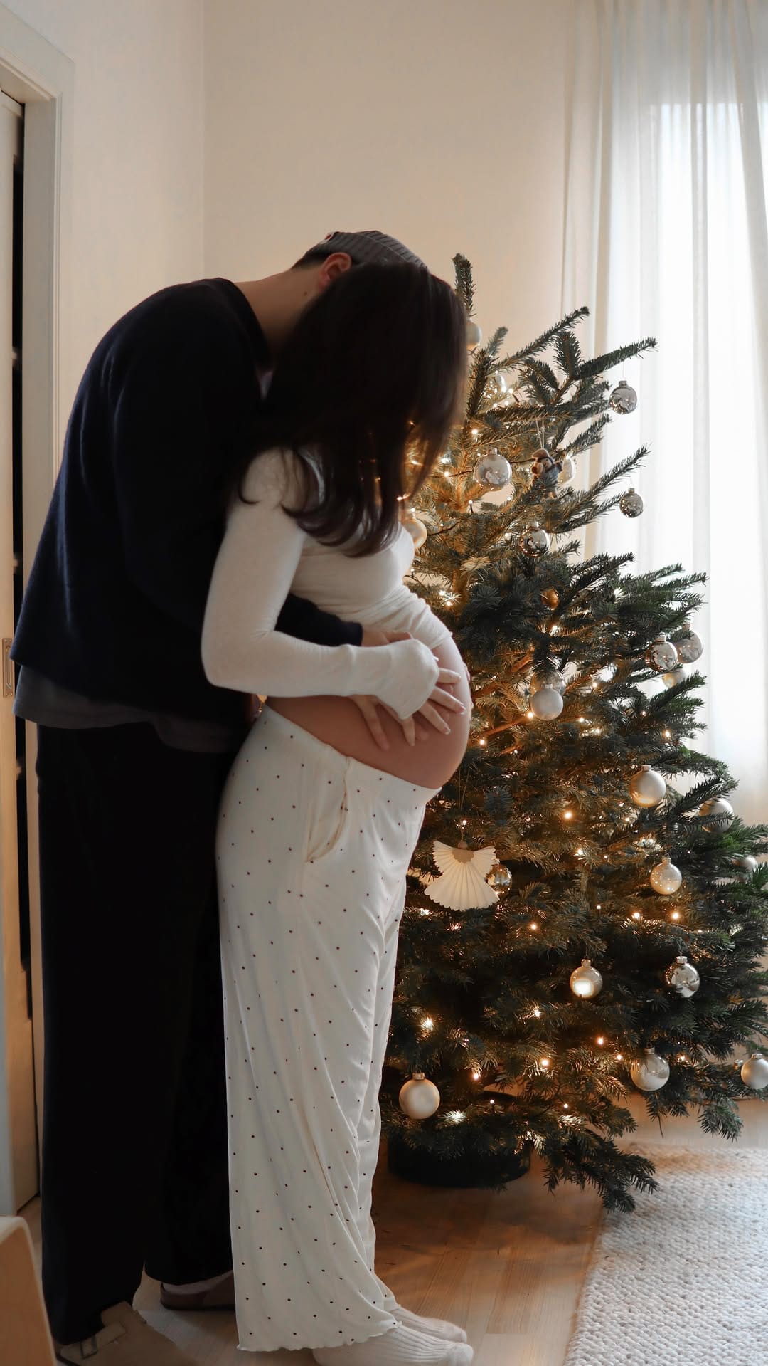 Post 6 by Lisa & Mirko on Instagram (video)