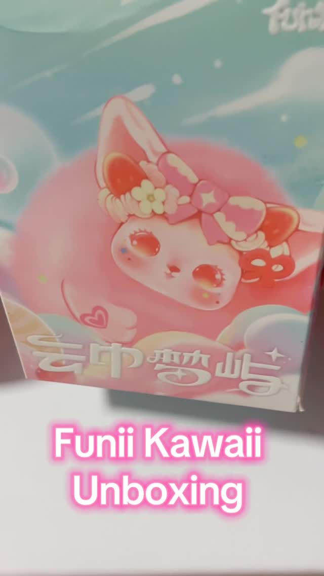 Post 1 by FluffyDreamShop on Instagram (video)