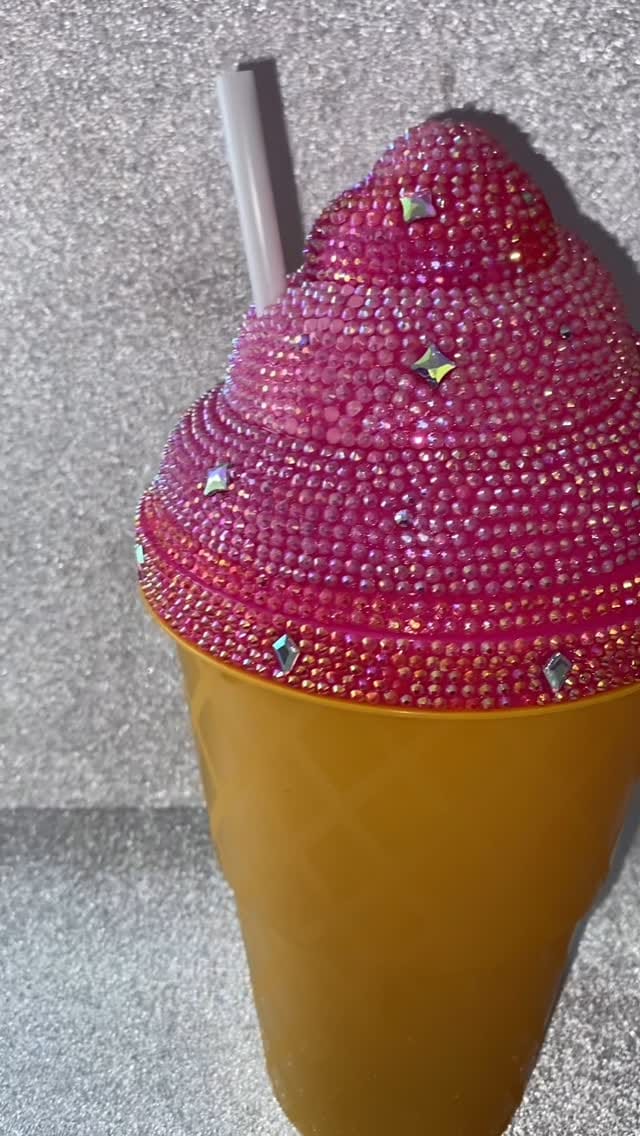 Post 8 by Candy Icicle Couture | Vegan & Cruelty Free Products on Instagram (video)
