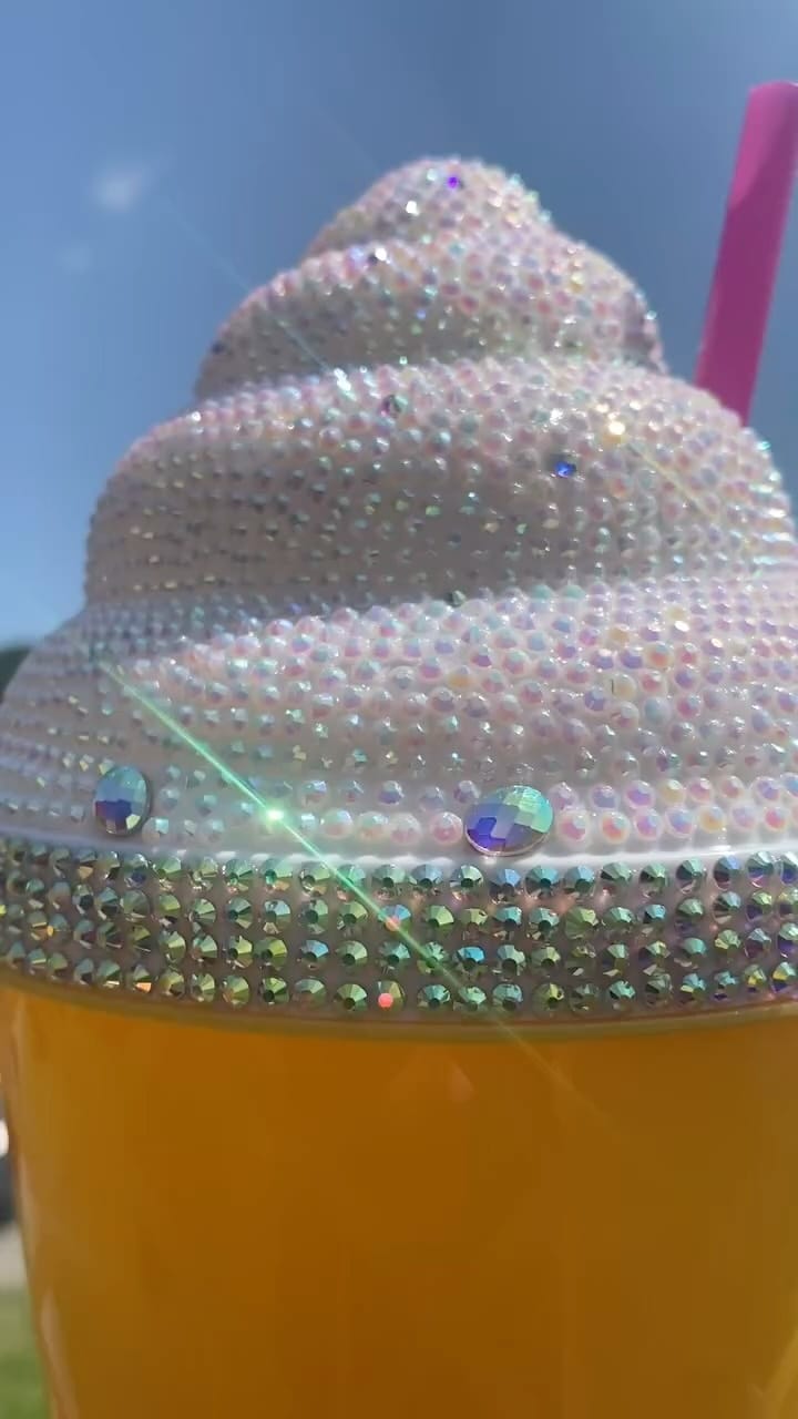 Post 4 by Candy Icicle Couture | Vegan & Cruelty Free Products on Instagram (video)