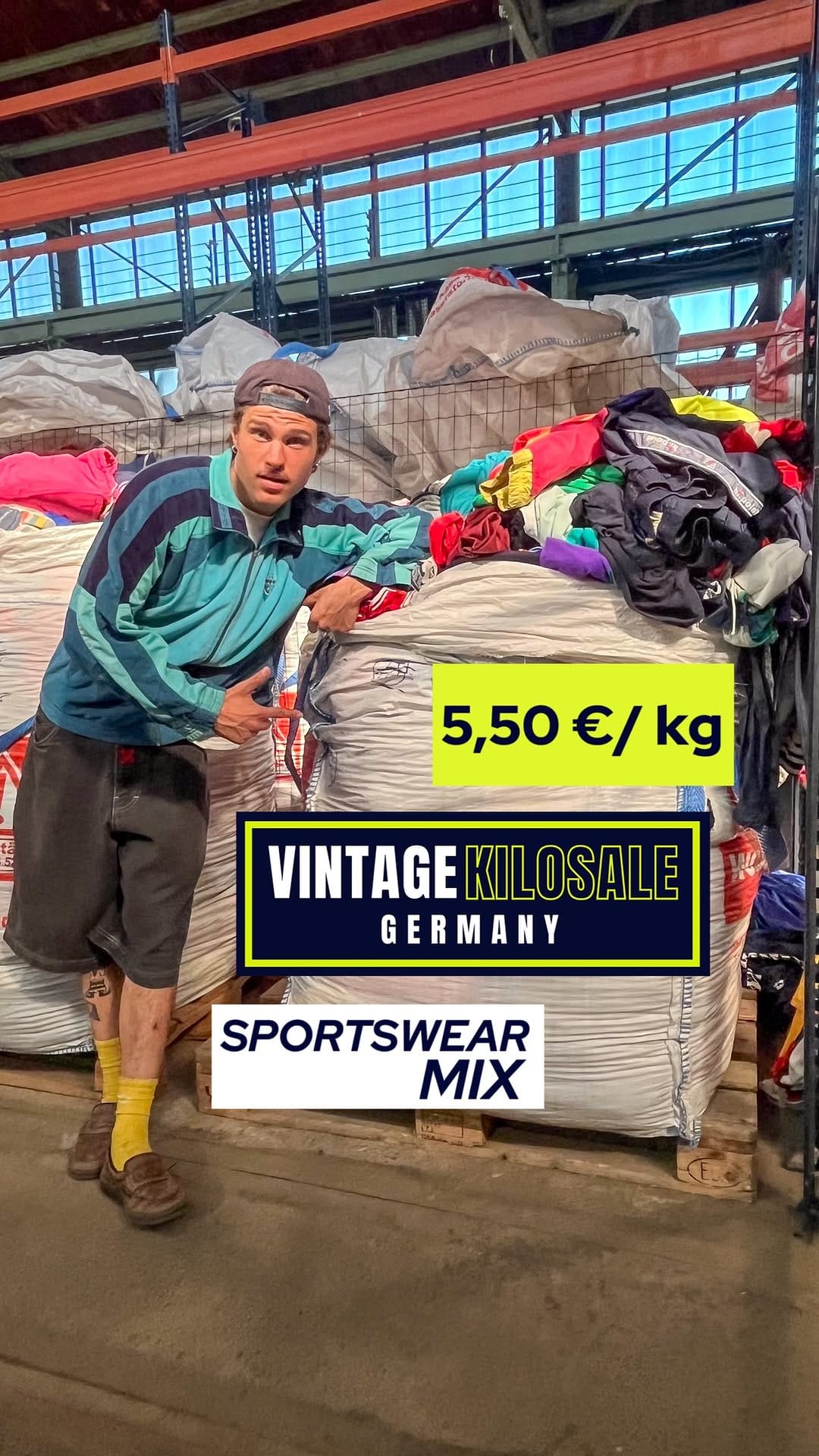 Post 2 by VINTAGE KILOSALE GERMANY on Instagram (video)