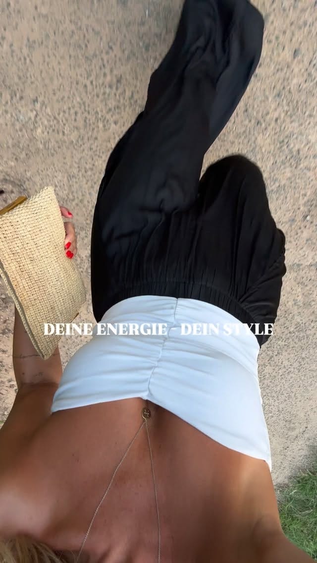 Post 2 by KATERINA LAMBERT on Instagram (video)