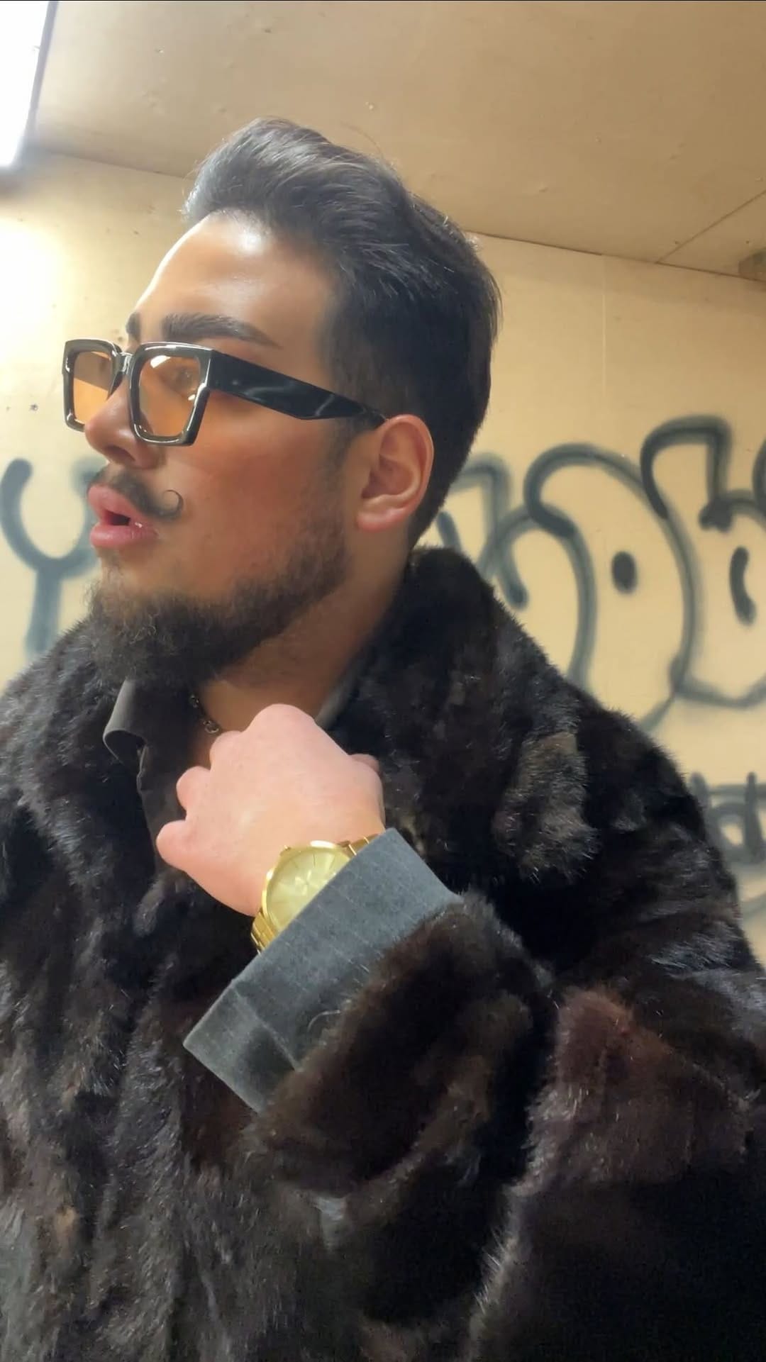 Post 6 by Burak Medine on Instagram (video)
