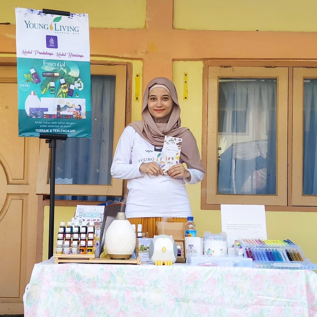 Post 9 by YOUNG LIVING LOMBOK on Instagram (carousel)
