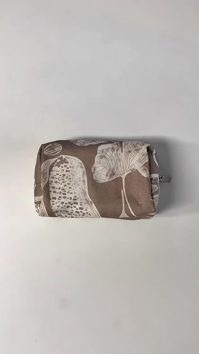 Post 2 by Ere Perez Natural Beauty on Instagram (video)