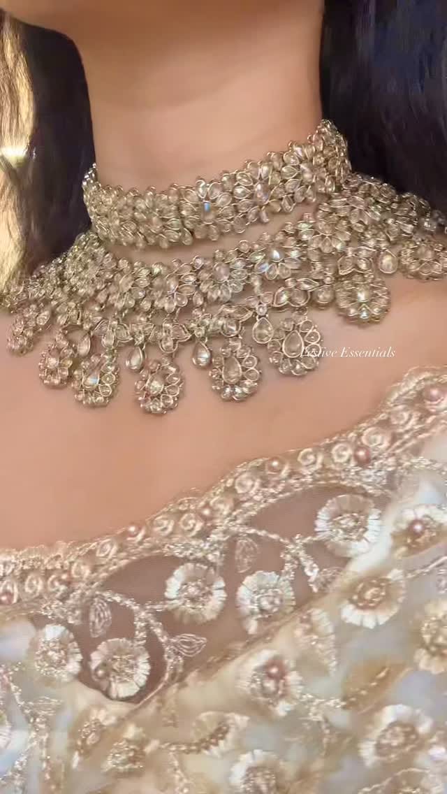 Post 9 by Desi Bridal Jewelry | Floral Jewelry on Instagram (video)