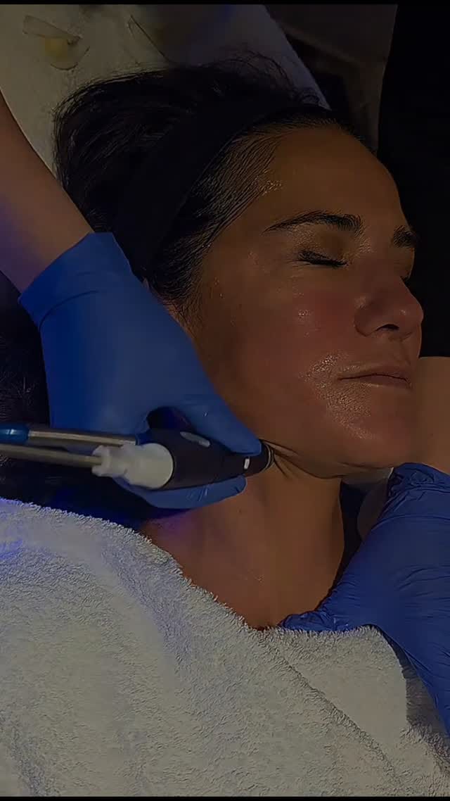 Post 10 by Fave Ästhetik - Kosmetikstudio Berlin on Instagram (video)