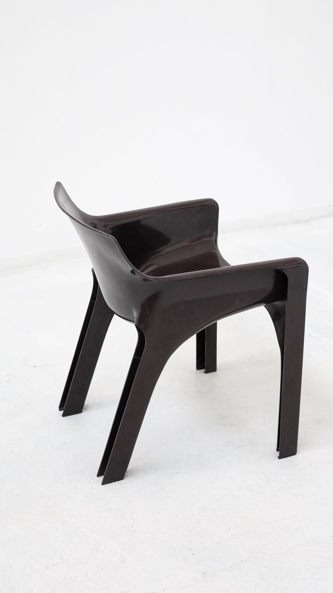 Post 2 by CHROM + GLAS on Instagram (video)