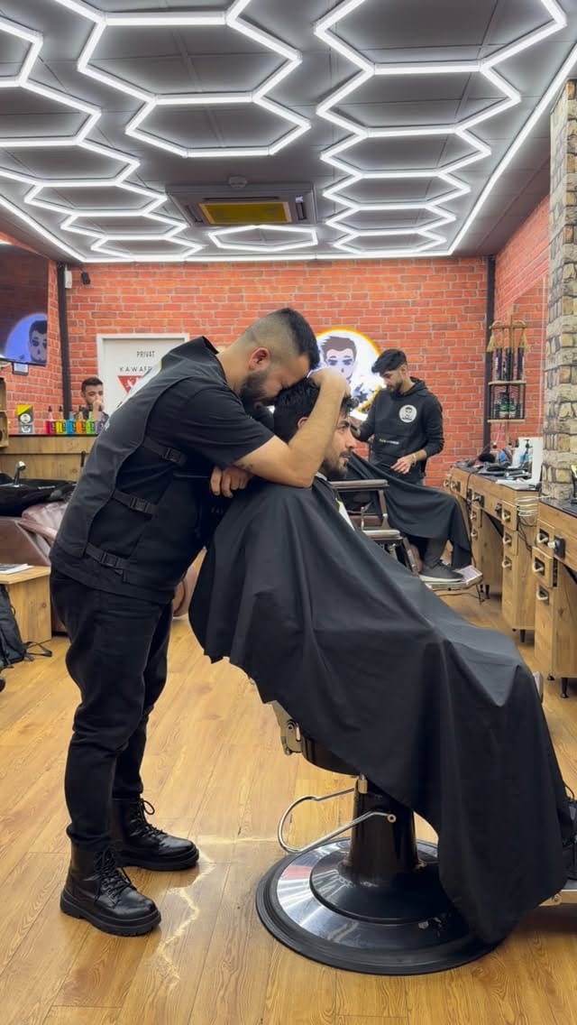 Post 2 by Kawa Friseur on Instagram (video)