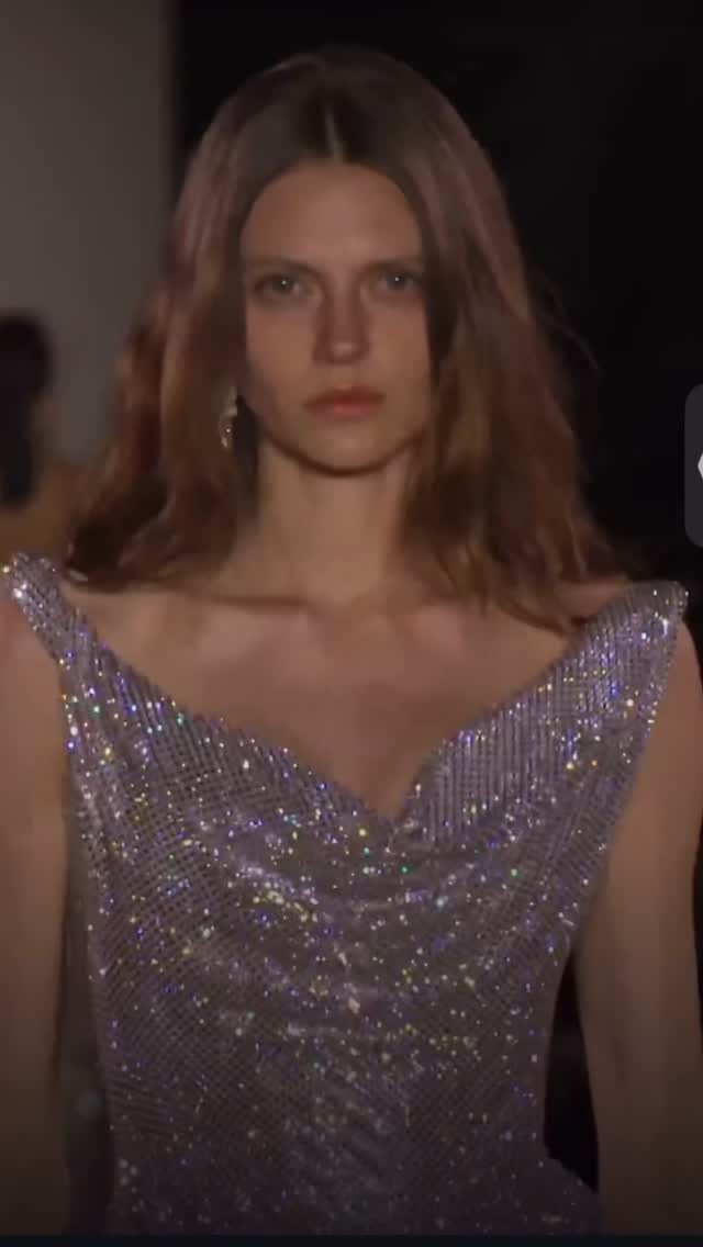 Post 6 by Tali on Instagram (video)
