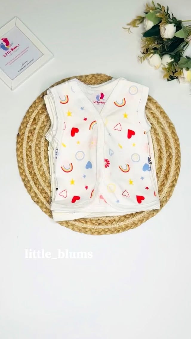 Post 8 by LITTLE BLOUMS | Baby Dresses & New Born Essential Items on Instagram (video)