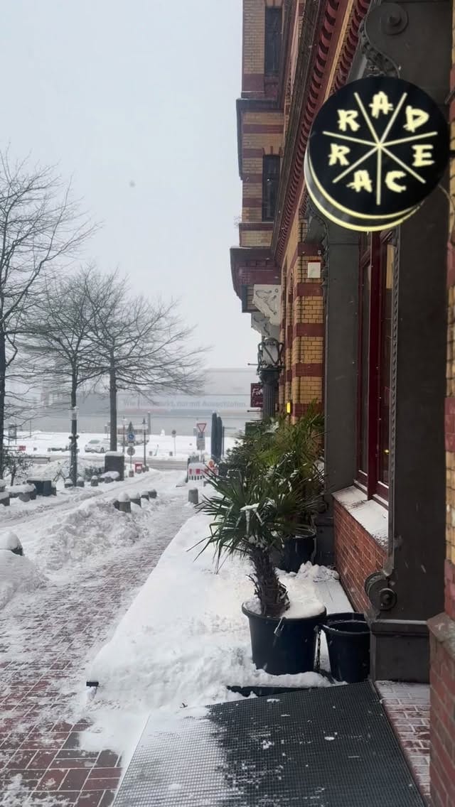 Post 6 by RAD RACE SHOP HAMBURG on Instagram (video)