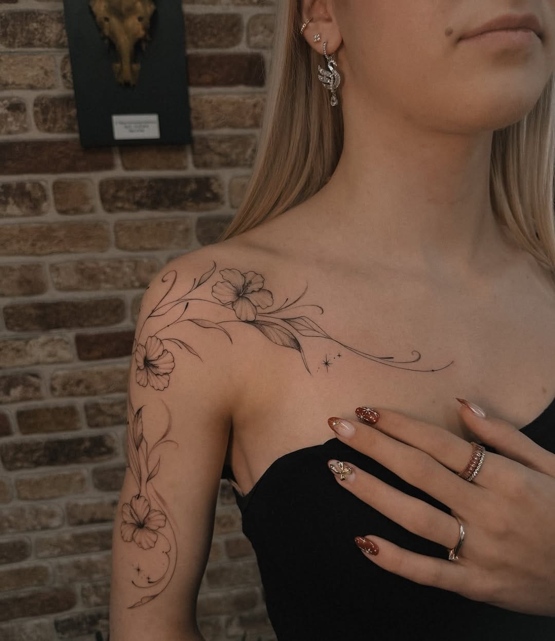 Post 5 by Tattoo Fine line Ira🌸 on Instagram (image)