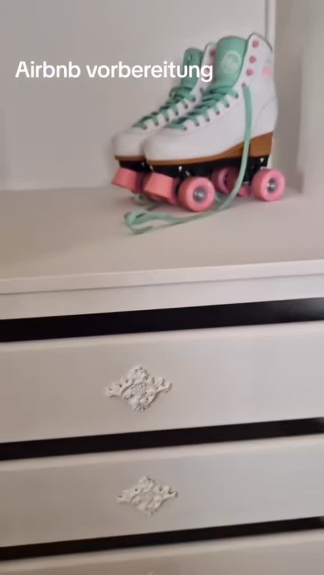 Post 1 by Liliana on Instagram (video)