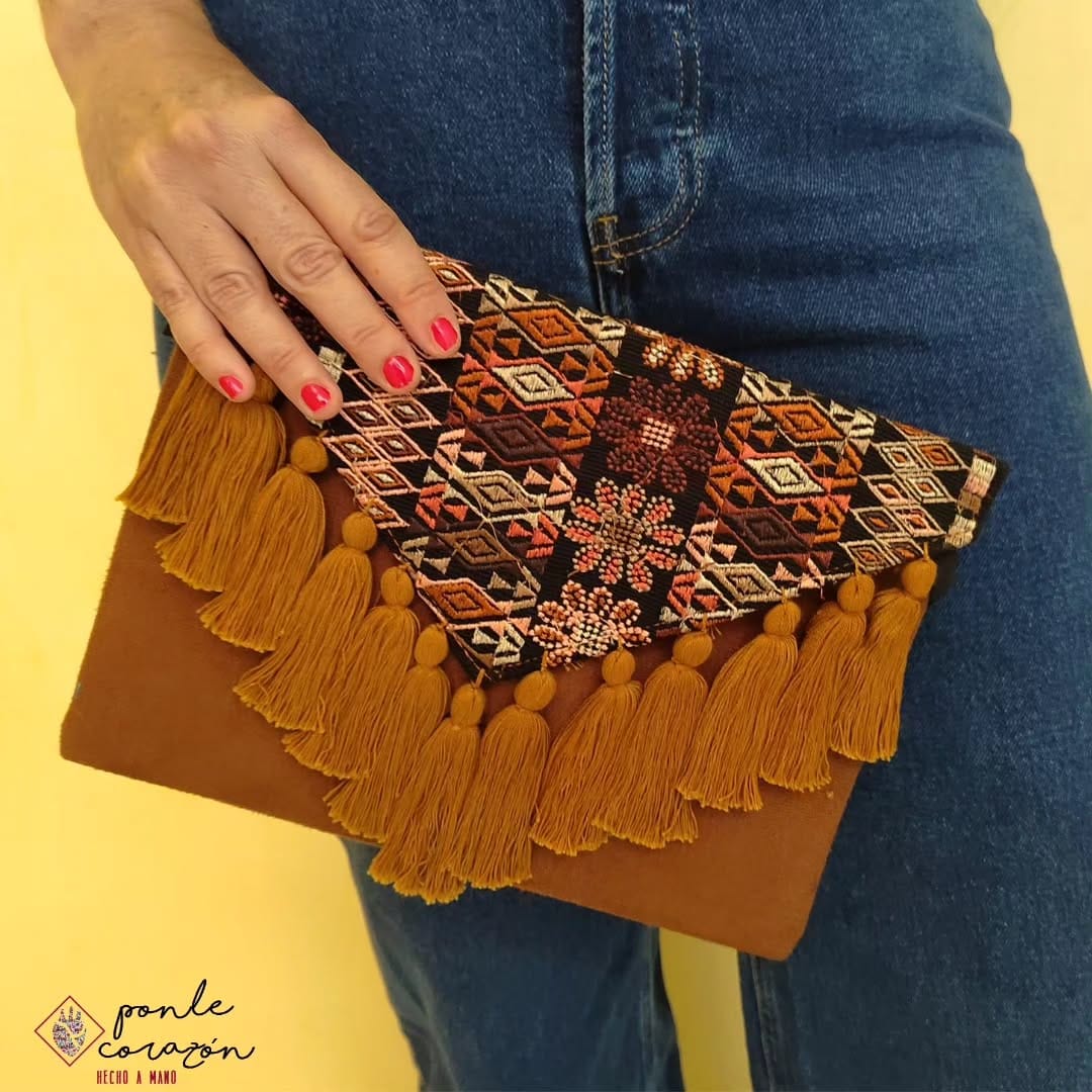 Post 6 by Ponle Corazón Shop on Instagram (image)