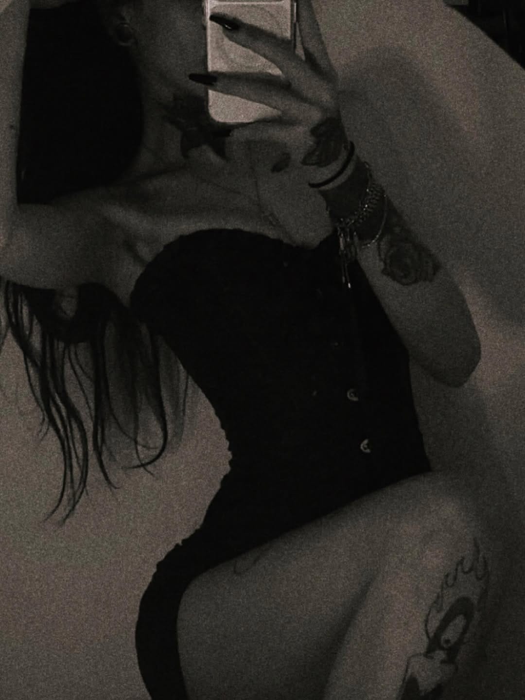 Post 1 by ⠀𝔖𝔬𝔭𝔥𝔦𝔢 on Instagram (image)