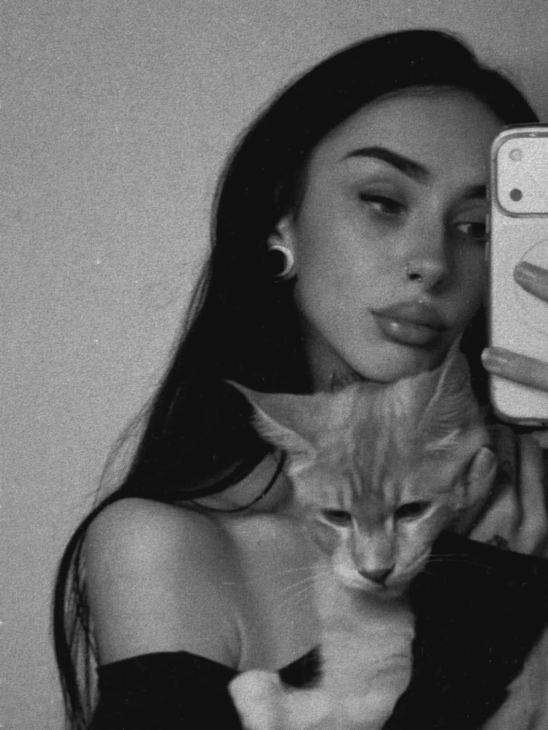 Post 2 by ⠀𝔖𝔬𝔭𝔥𝔦𝔢 on Instagram (image)