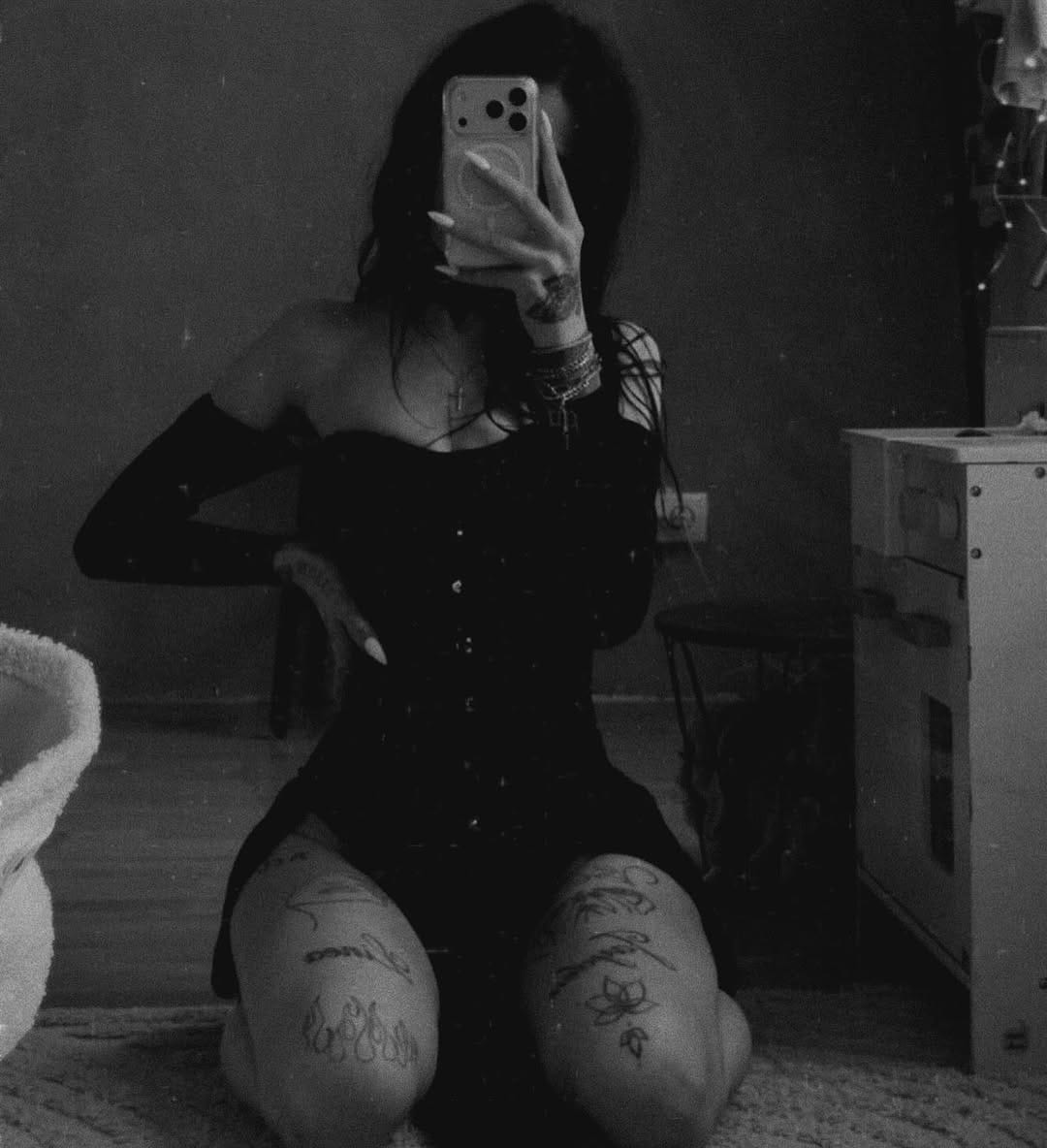 Post 9 by ⠀𝔖𝔬𝔭𝔥𝔦𝔢 on Instagram (image)