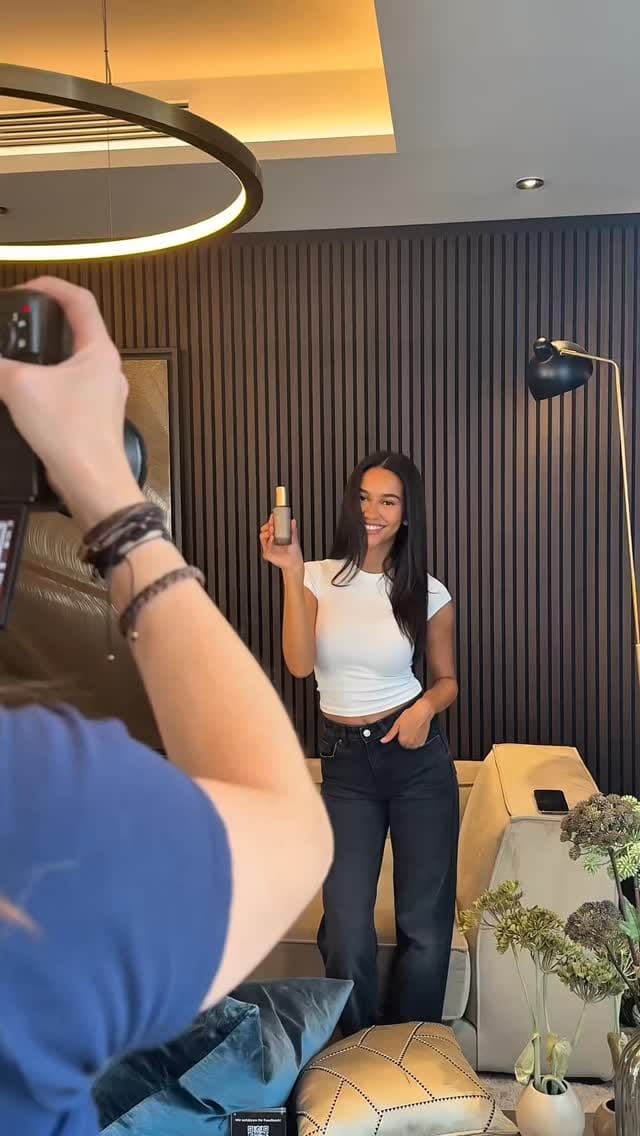 Post 3 by Ashley Gina 🇦🇴🇮🇹 on Instagram (video)