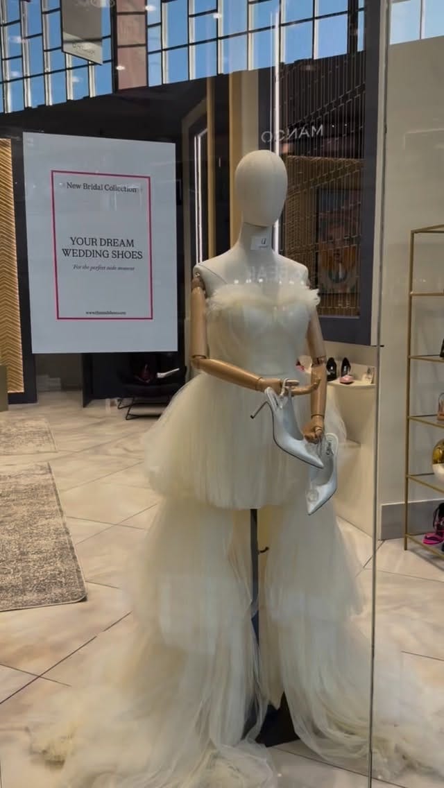 Post 4 by Mad Shoes on Instagram (video)
