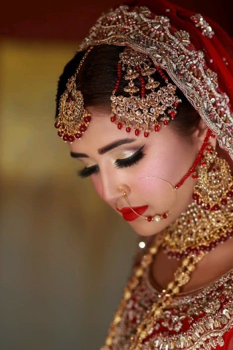 Post 5 by ONYX SALON BY HINA MALIK🇵🇰🇦🇪🇬🇧 on Instagram (video)