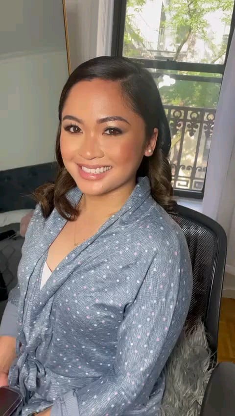 Post 9 by Hair and Makeup by Dilan on Instagram (video)