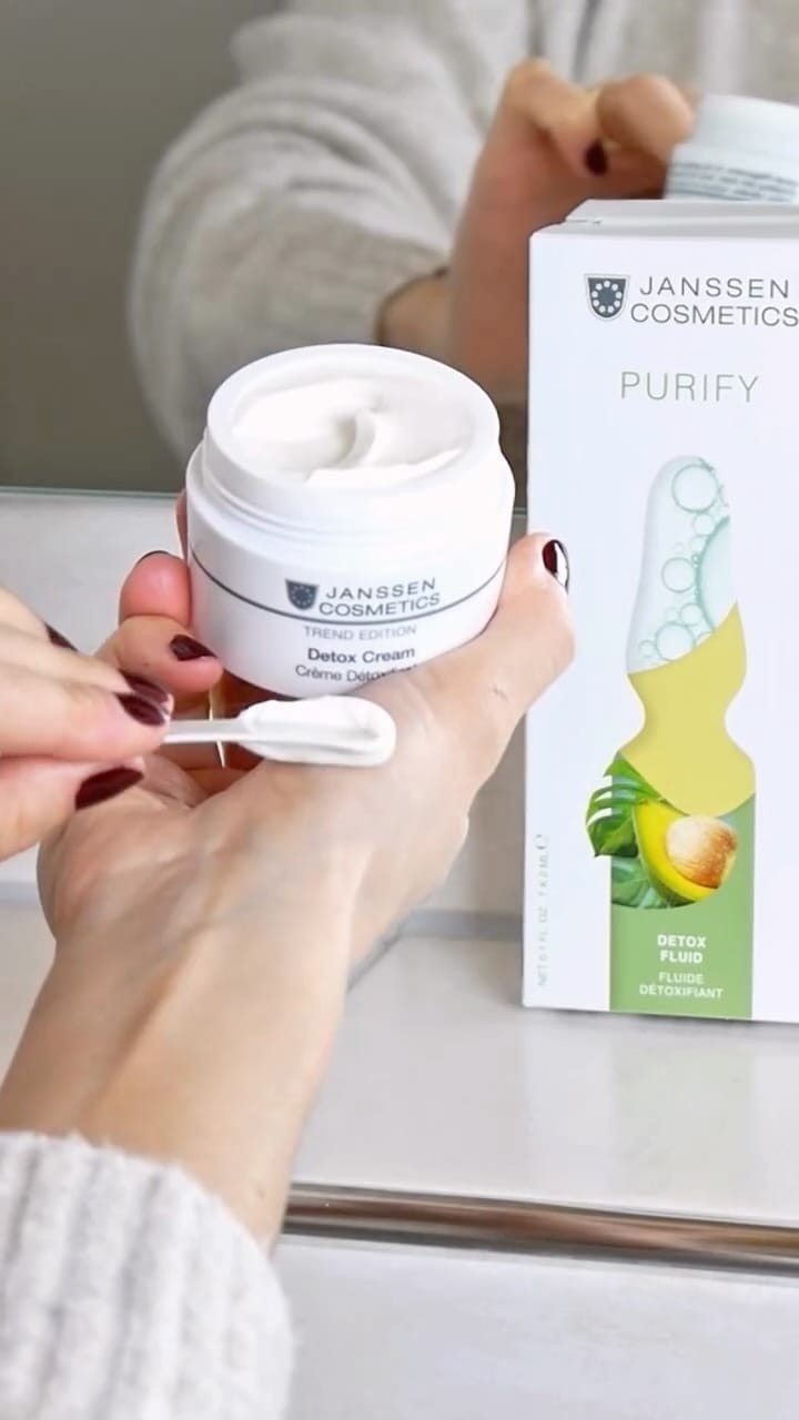 Post 3 by JANSSEN COSMETICS on Instagram (video)