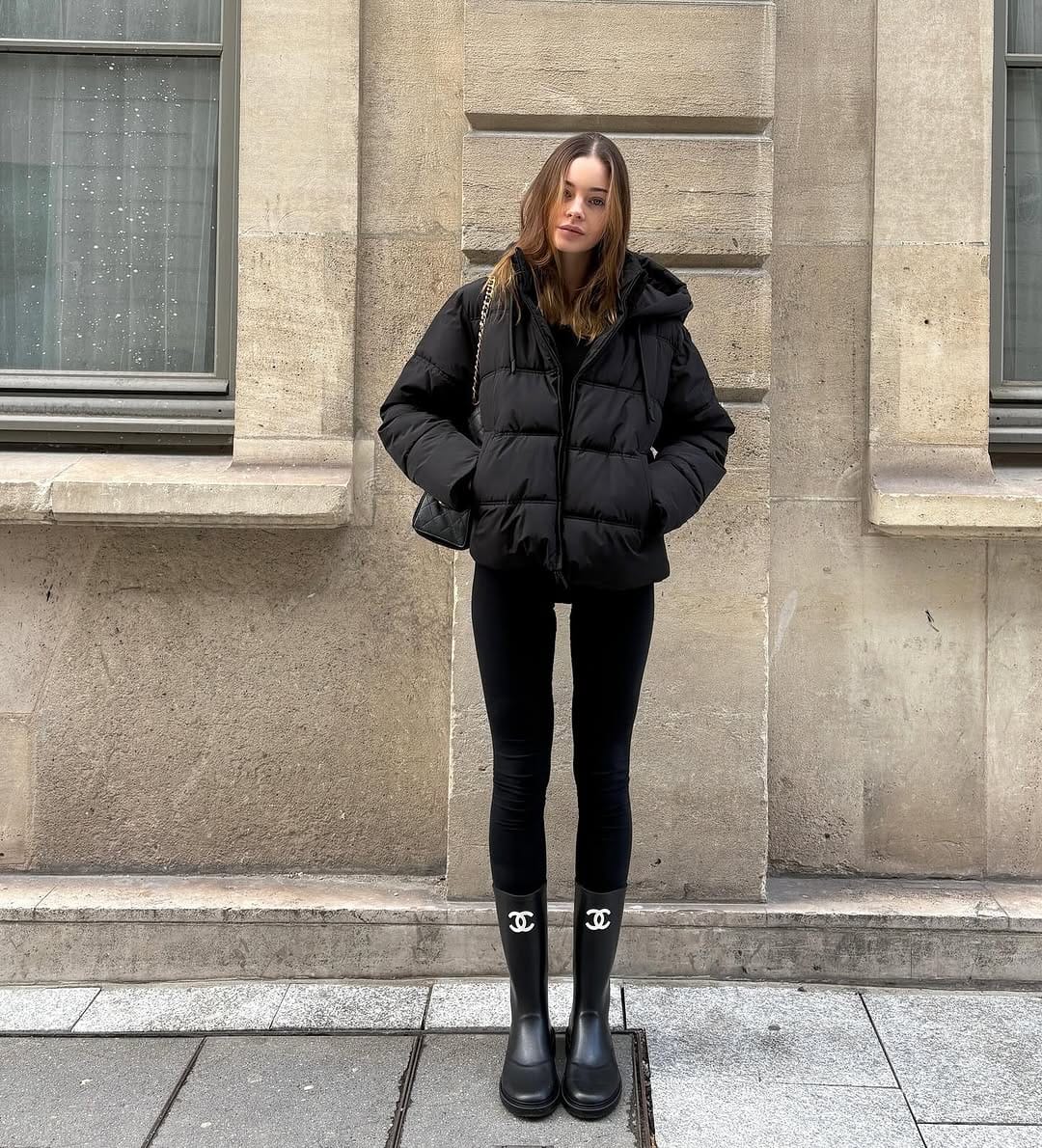 Post 8 by Clémence Ghislaine Grace on Instagram (image)