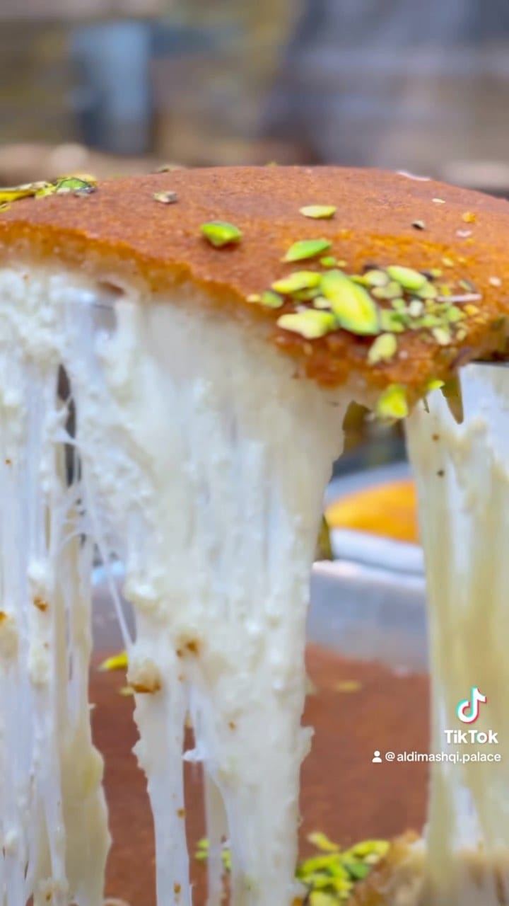 Post 2 by حلويات الدمشقي - Al-Dimashqi sweets on Instagram (video)
