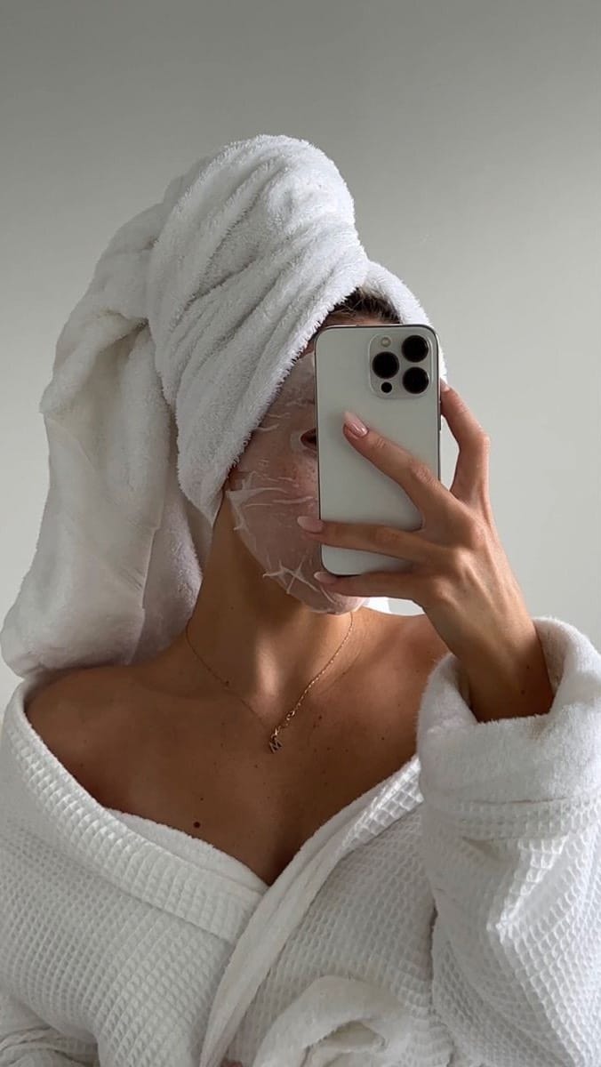 Post 7 by ELAINE PERINE - Skincare on Instagram (video)